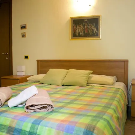 La Casa Sul Sasso In Town Serviced *