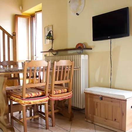 La Casa Sul Sasso In Town Serviced ديرفيو