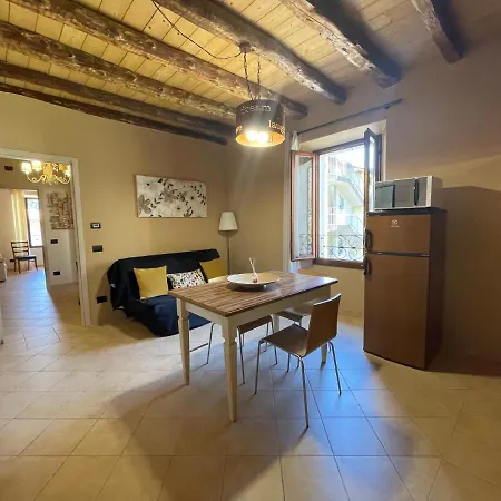 La Casa Sul Sasso In Town Serviced شقة فندقية *